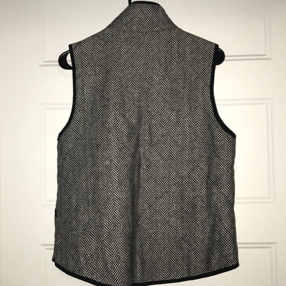 Vest - Picture 2 of 3